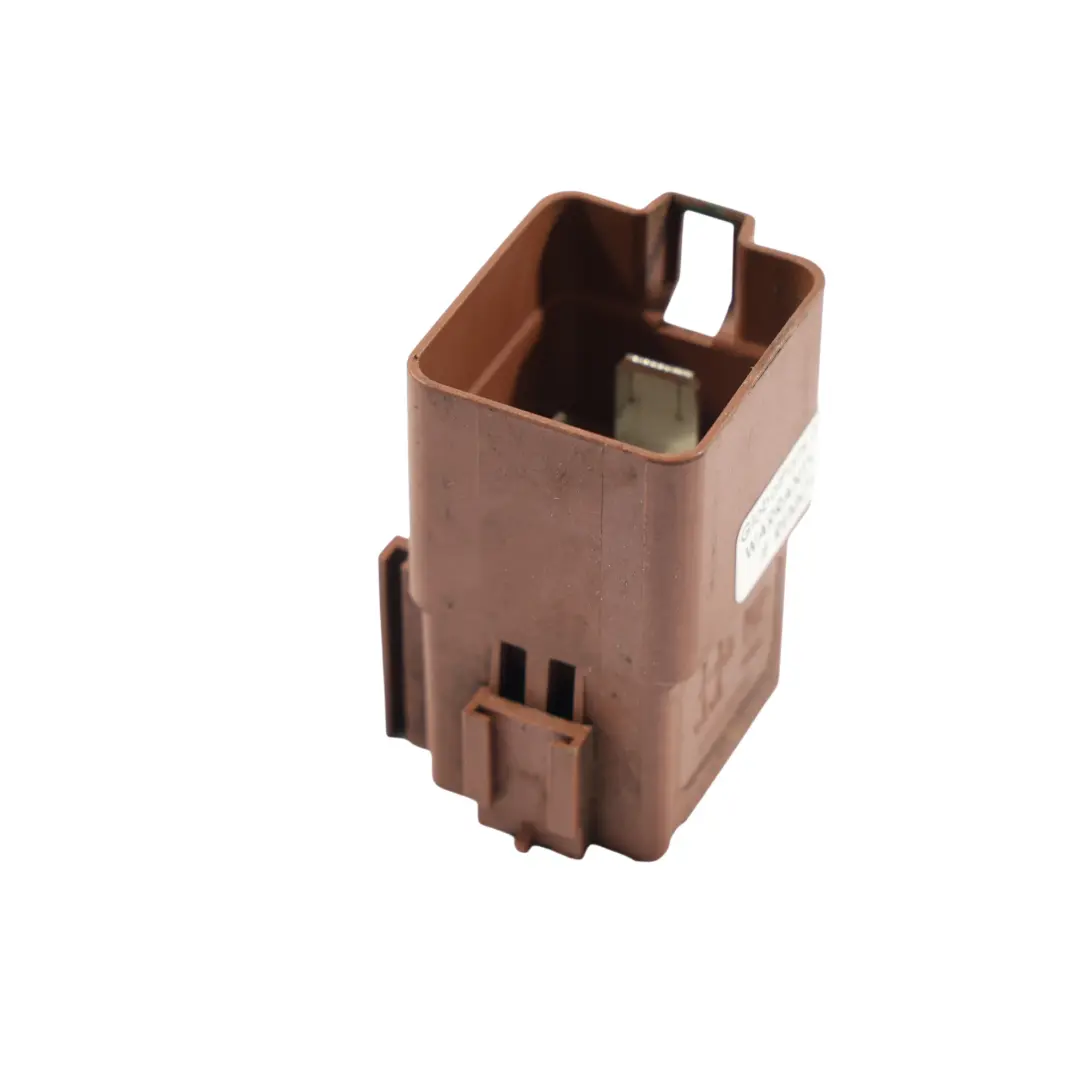 Coolant Fan Relay Control Unit Omron 250030 to Peugeot 308 T7 with Part number 6545XF Peugeot 308 T7 Coolant Fan Relay Control Unit Omron 250030 - SKU 6545XF - Part number 6545XF