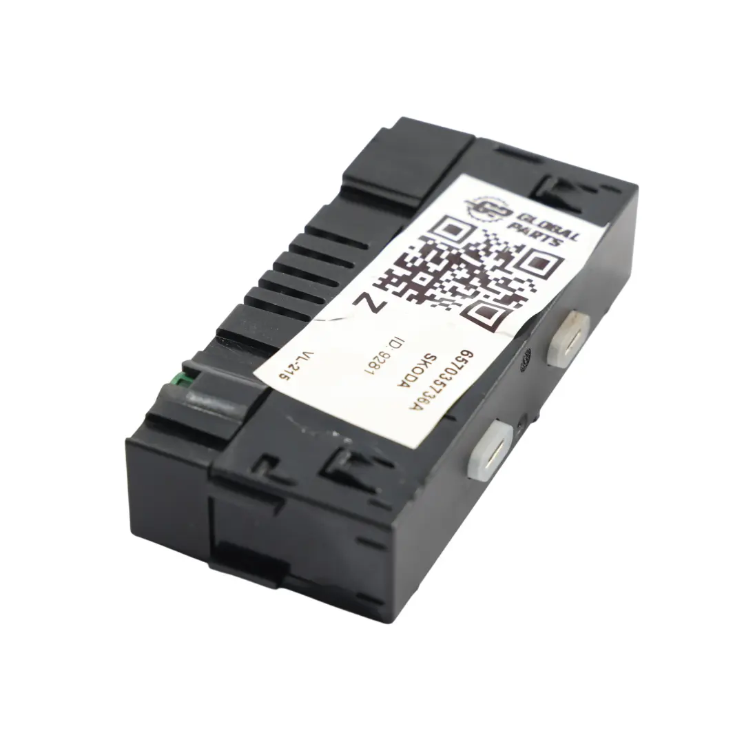 Skoda Octavia IV Garniture Rangement Prise Chargement USB-C - SKU 657035736A - Numéro de pièce 657035736A