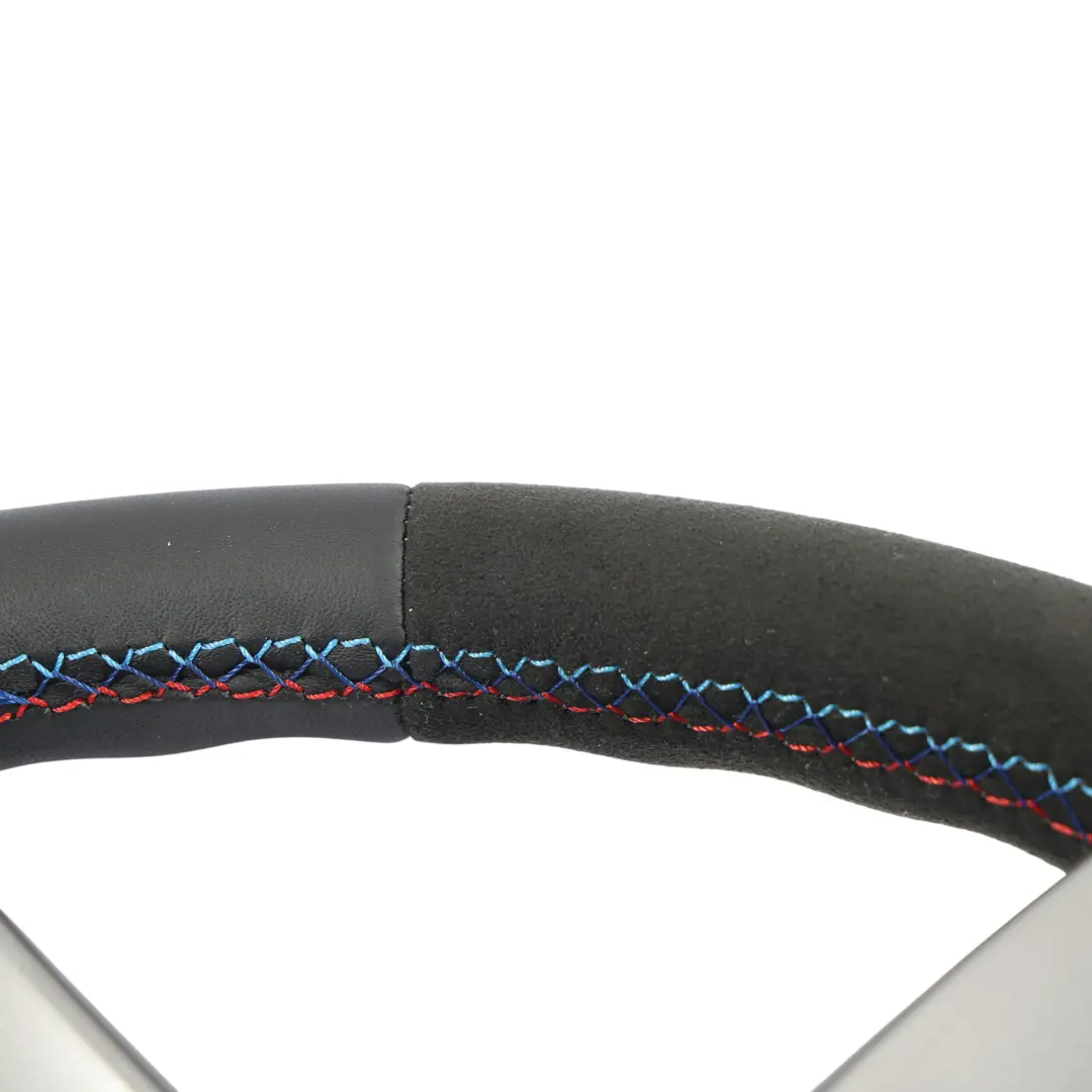 Volant NEUF Cuir Noir Alcantara M Sport Look pour BMW Z4 E85 Roadster à propos du numéro de pièce 6758158 BMW Z4 E85 Roadster Volant NEUF Cuir Noir Alcantara M Sport Look - SKU 6758158-1 - Numéro de pièce 6758158