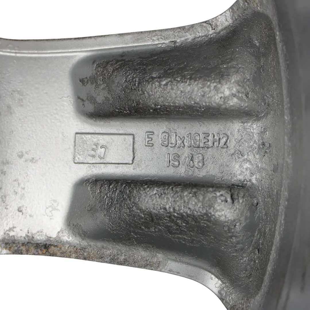 Llanta Delantera de Aluminio plateado 19" Star Rayo 132 9J ET:48 para BMW X5 E53 con número de pieza 6761931 BMW X5 E53 Llanta Delantera de Aluminio plateado 19" Star Rayo 132 9J ET:48 - SKU 6761931-1 - Número de pieza 6761931