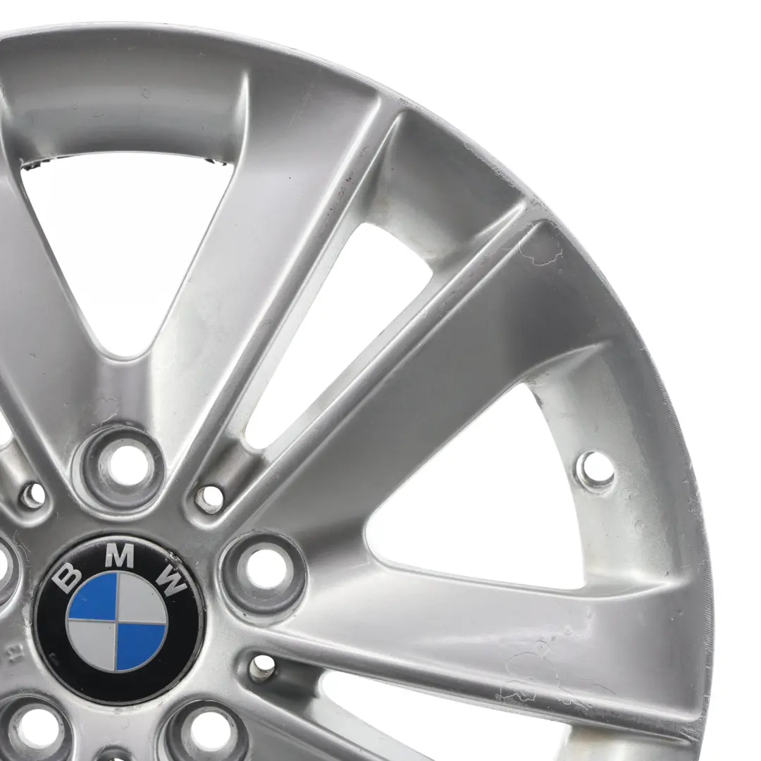 Felga Aluminiowa Srebrna 17" V-Spoke 141 ET:47 7J 6762888 do BMW E81 E87 o numerze 6775621 BMW E81 E87 Felga Aluminiowa Srebrna 17" V-Spoke 141 ET:47 7J 6762888 - SKU 6762888-1 - Numer Części 6775621