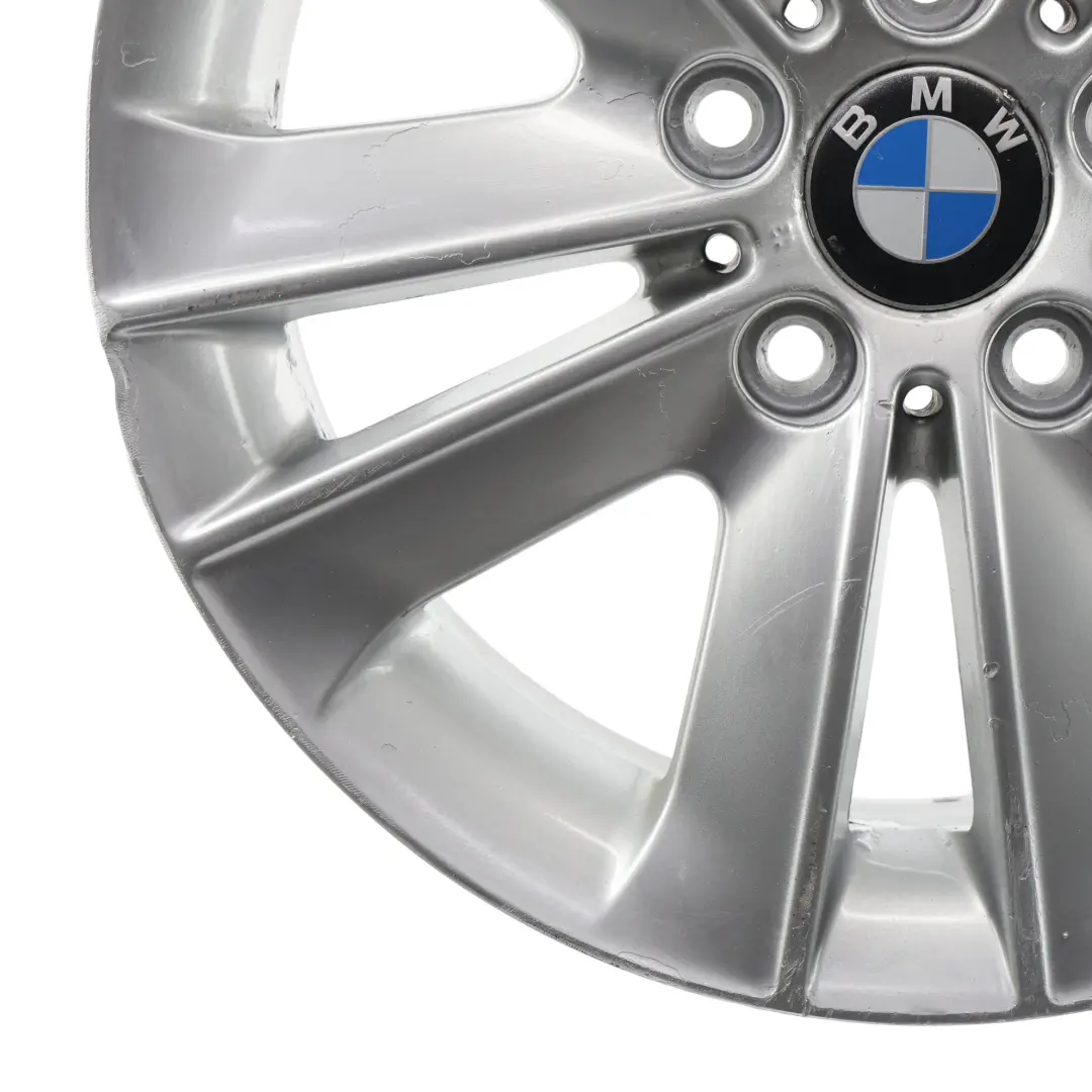 Silberne Leicht Felge 17" V-Speiche 141 ET:47 7J 6762888 für BMW E81 E87 mit Teilenummer 6775621 BMW E81 E87 Silberne Leicht Felge 17" V-Speiche 141 ET:47 7J 6762888 - SKU 6762888-1 - Teilenummer 6775621