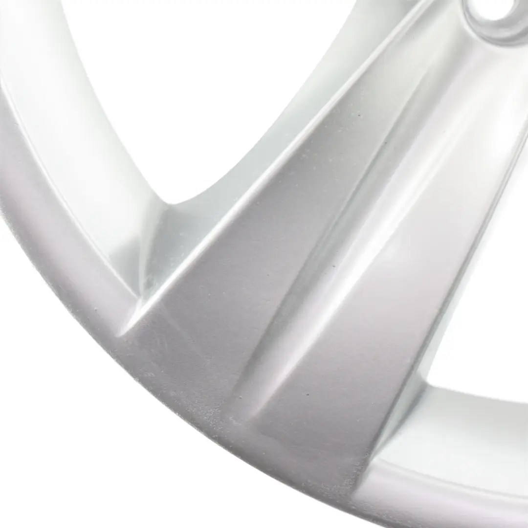 Ruota Posteriore Lega Bordo 18 " Star Raggio 189 per BMW E90 E91 E92 E93 con numero di parte 6768859 BMW E90 E91 E92 E93 Ruota Posteriore Lega Bordo 18 " Star Raggio 189 - SKU 6768859-1 - Numero di parte 6768859