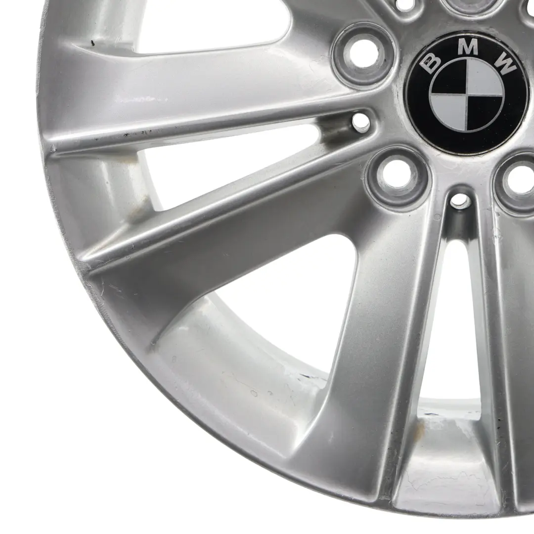 Felga Aluminiowa Srebrna 17" 7J do BMW E81 E87 o numerze 6775621 BMW E81 E87 Felga Aluminiowa Srebrna 17" 7J - SKU 6775621-2 - Numer Części 6775621