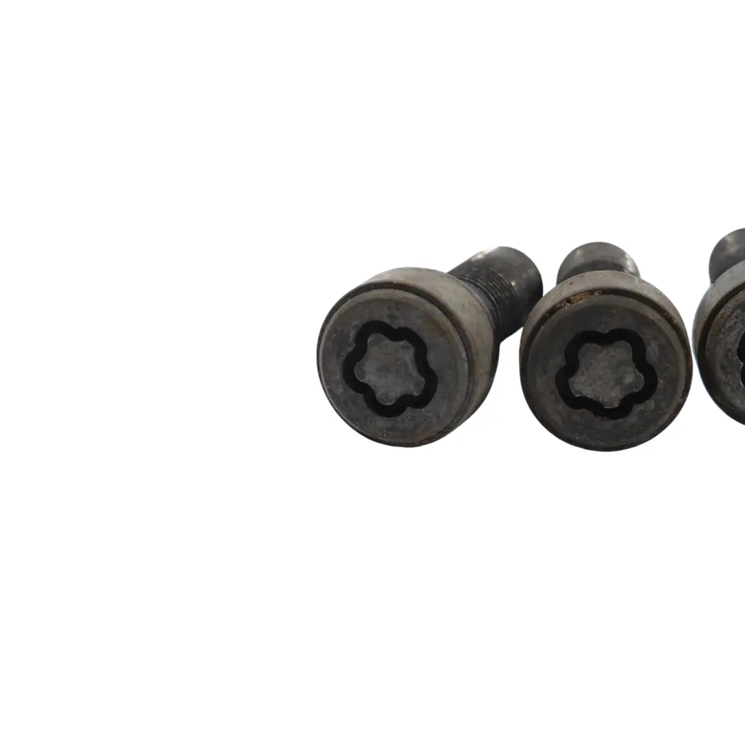 Bullone Ruota Filetto Nero Dado Chiave per BMW F10 F11 F20 F21 F22 F30 F31 con numero di parte 6776076 BMW F10 F11 F20 F21 F22 F30 F31 Bullone Ruota Filetto Nero Dado Chiave - SKU 6776076 - Numero di parte 6776076