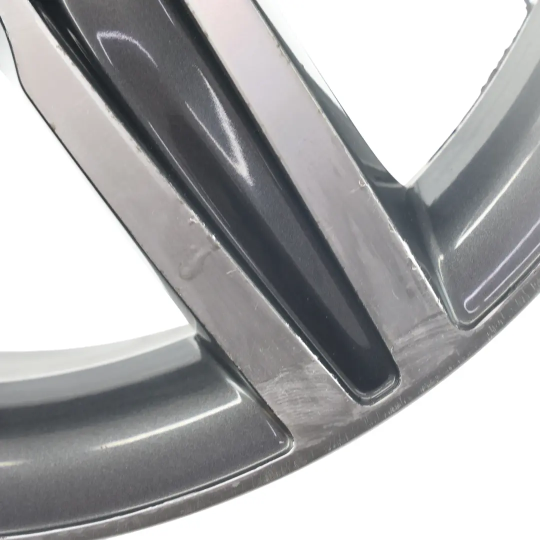 Jante en alliage gris 17" Star Spoke 379 ET:43 7,5J pour BMW F20 F21 F22 F23 à propos du numéro de pièce 6850151 BMW F20 F21 F22 F23 Jante en alliage gris 17" Star Spoke 379 ET:43 7,5J - SKU 6850151-13 - Numéro de pièce 6850151