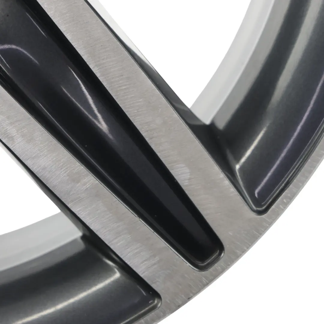 Llanta aleación gris BMW F20 F21 F22 F23 17" Star Spoke 379 ET:43 7,5J para con número de pieza 6850151 Llanta aleación gris BMW F20 F21 F22 F23 17" Star Spoke 379 ET:43 7,5J - SKU 6850151-14 - Número de pieza 6850151