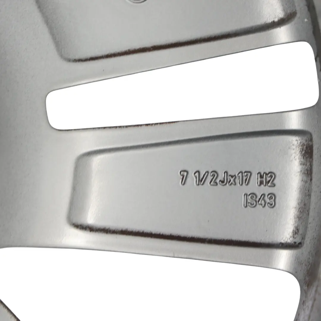 Jante argentée en alliage 17" Double rayon 655 ET:43 7,5J pour BMW F20 F21 F22 F23 à propos du numéro de pièce 6866303 BMW F20 F21 F22 F23 Jante argentée en alliage 17" Double rayon 655 ET:43 7,5J - SKU 6866303-5 - Numéro de pièce 6866303