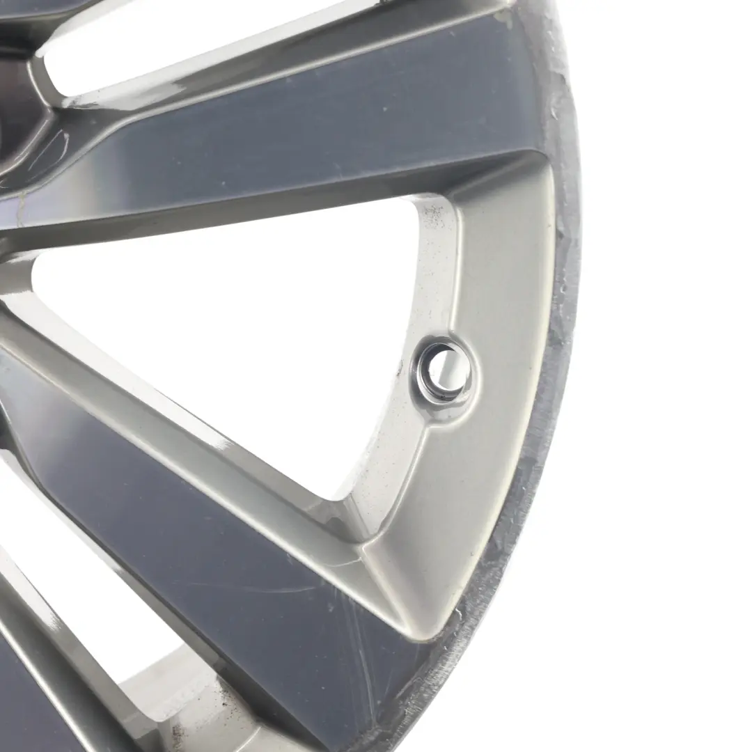 Jante argentée en alliage 17" Double rayon 655 ET:43 7,5J pour BMW F20 F21 F22 F23 à propos du numéro de pièce 6866303 BMW F20 F21 F22 F23 Jante argentée en alliage 17" Double rayon 655 ET:43 7,5J - SKU 6866303-5 - Numéro de pièce 6866303