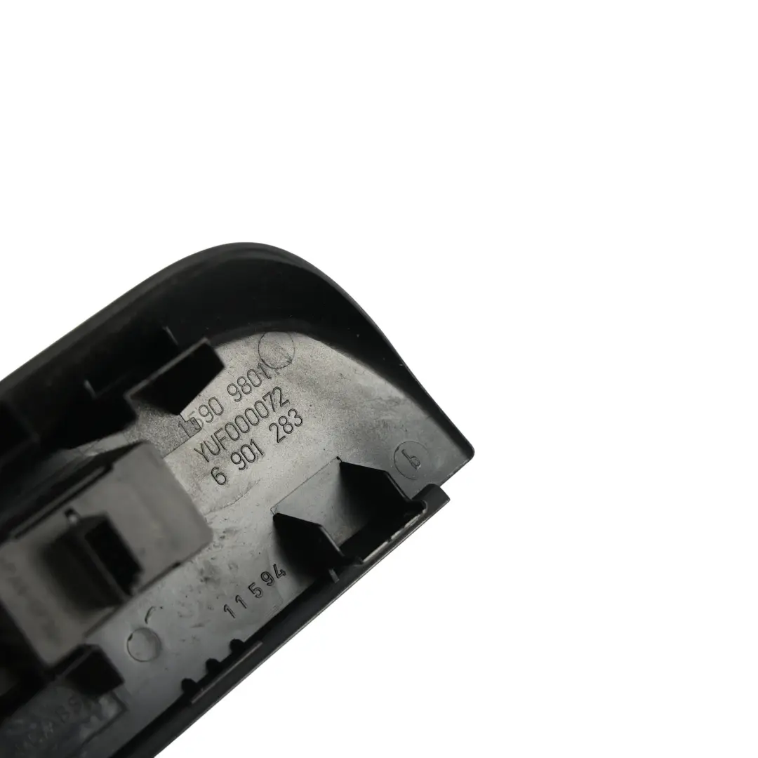 Panneau Commande Lève-Vitre Porte Arrière Droite YUF000072 pour Range Rover L322 à propos du numéro de pièce 6901283 Range Rover L322 Panneau Commande Lève-Vitre Porte Arrière Droite YUF000072 - SKU 6901283 - Numéro de pièce 6901283