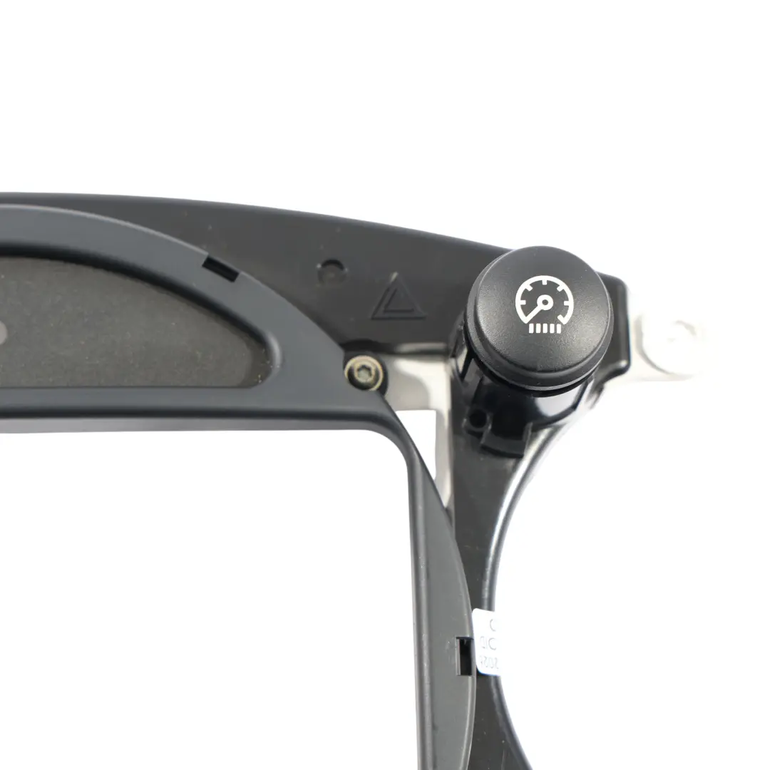 Osłona Ramka Wyświetlacza Nawigacji GPS do Mini R50 R52 R53 o numerze 6957268 Mini R50 R52 R53 Osłona Ramka Wyświetlacza Nawigacji GPS - SKU 6957268-2 - Numer Części 6957268