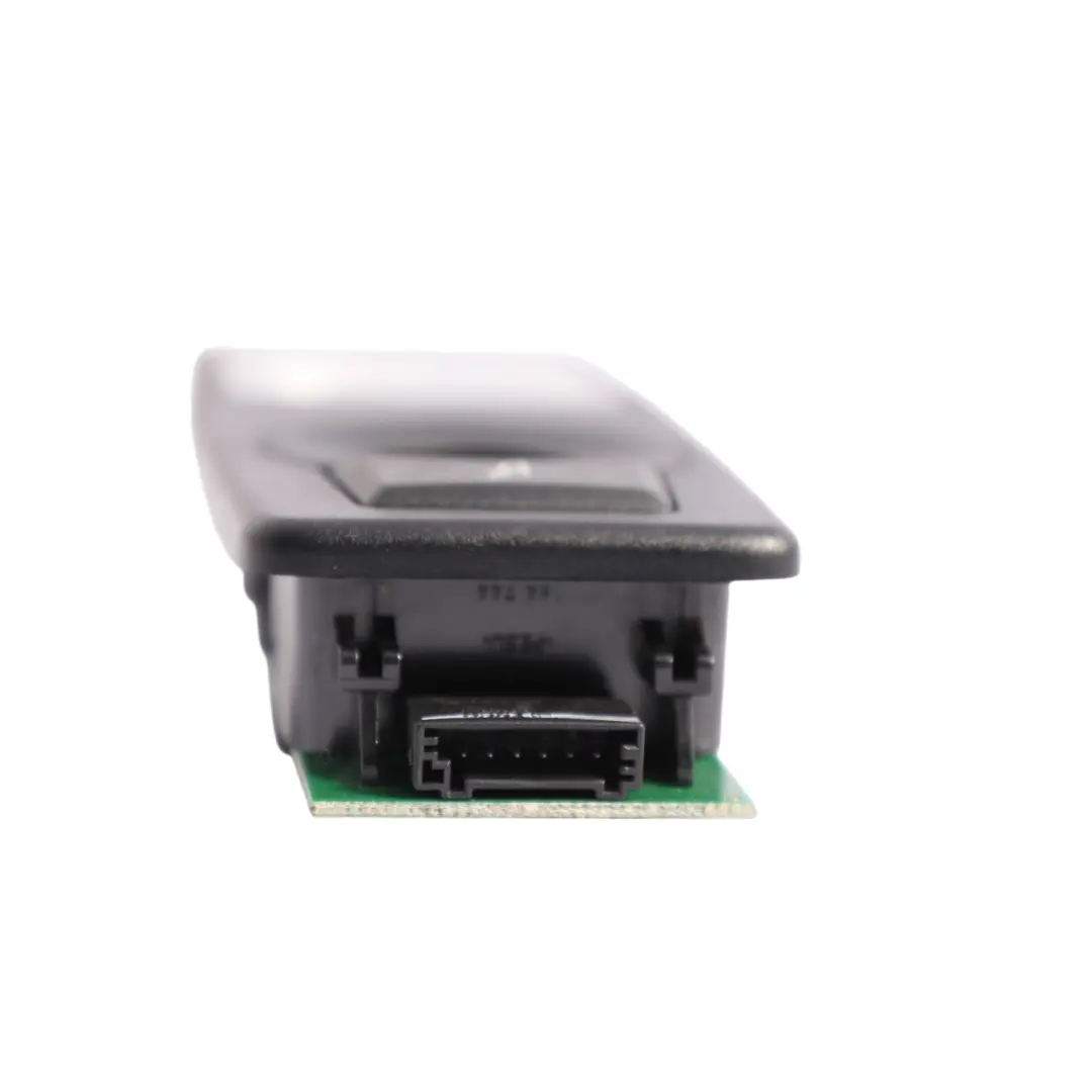 Lampka Kabiny Wnętrza Prawa Tylna do BMW X5 E70 o numerze 6972972 BMW X5 E70 Lampka Kabiny Wnętrza Prawa Tylna - SKU 6972972 - Numer Części 6972972