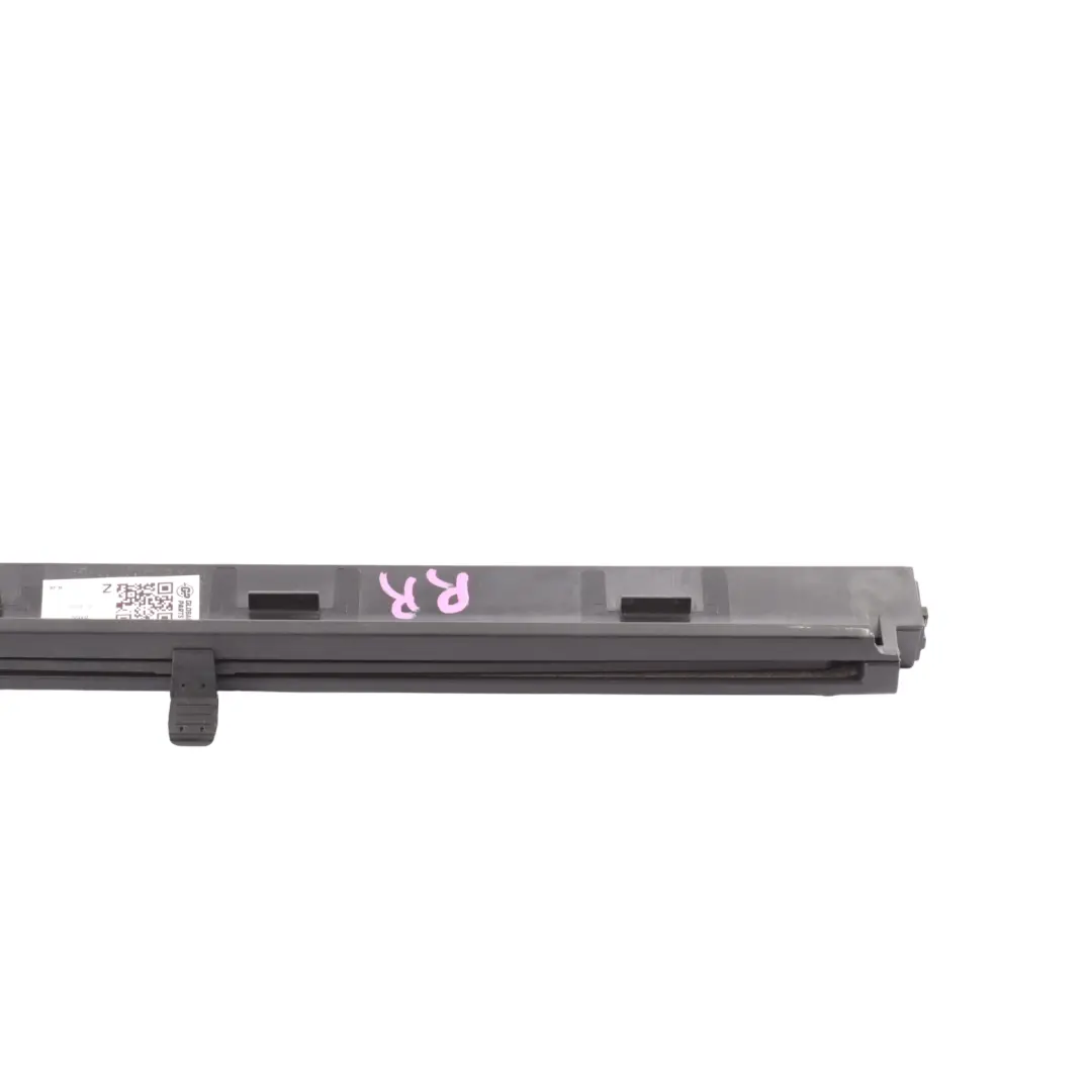 Roleta Przeciwsłoneczna Tylna Prawa Drzwiowa do BMW E61 LCI Touring o numerze 6984648 BMW E61 LCI Touring Roleta Przeciwsłoneczna Tylna Prawa Drzwiowa - SKU 6984648 - Numer Części 6984648