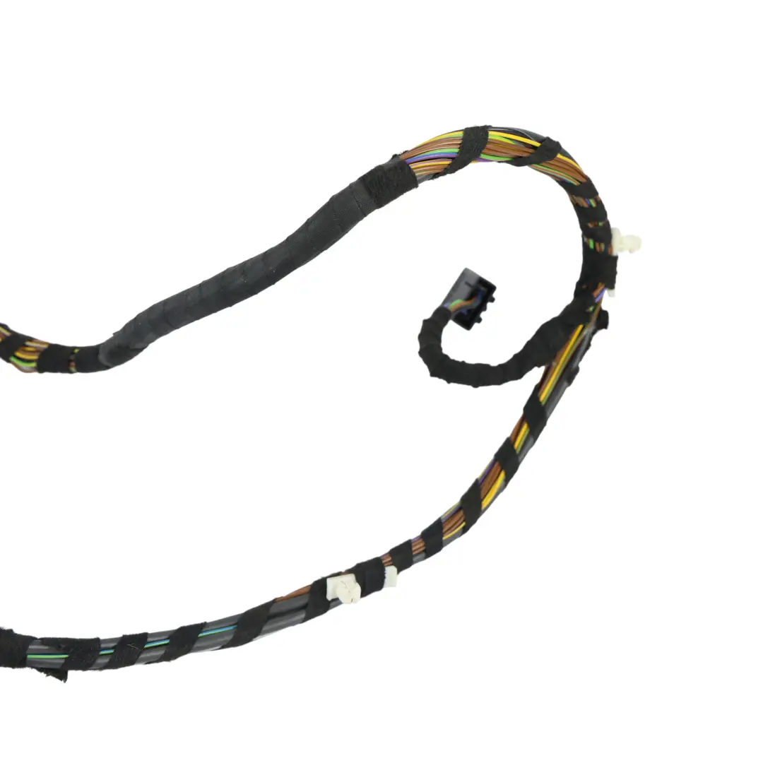 Cablaggio Bagagliaio Posteriore 6992223 per BMW F82 M4 LCI con numero di parte 6992221 BMW F82 M4 LCI Cablaggio Bagagliaio Posteriore 6992223 - SKU 6992221 - Numero di parte 6992221