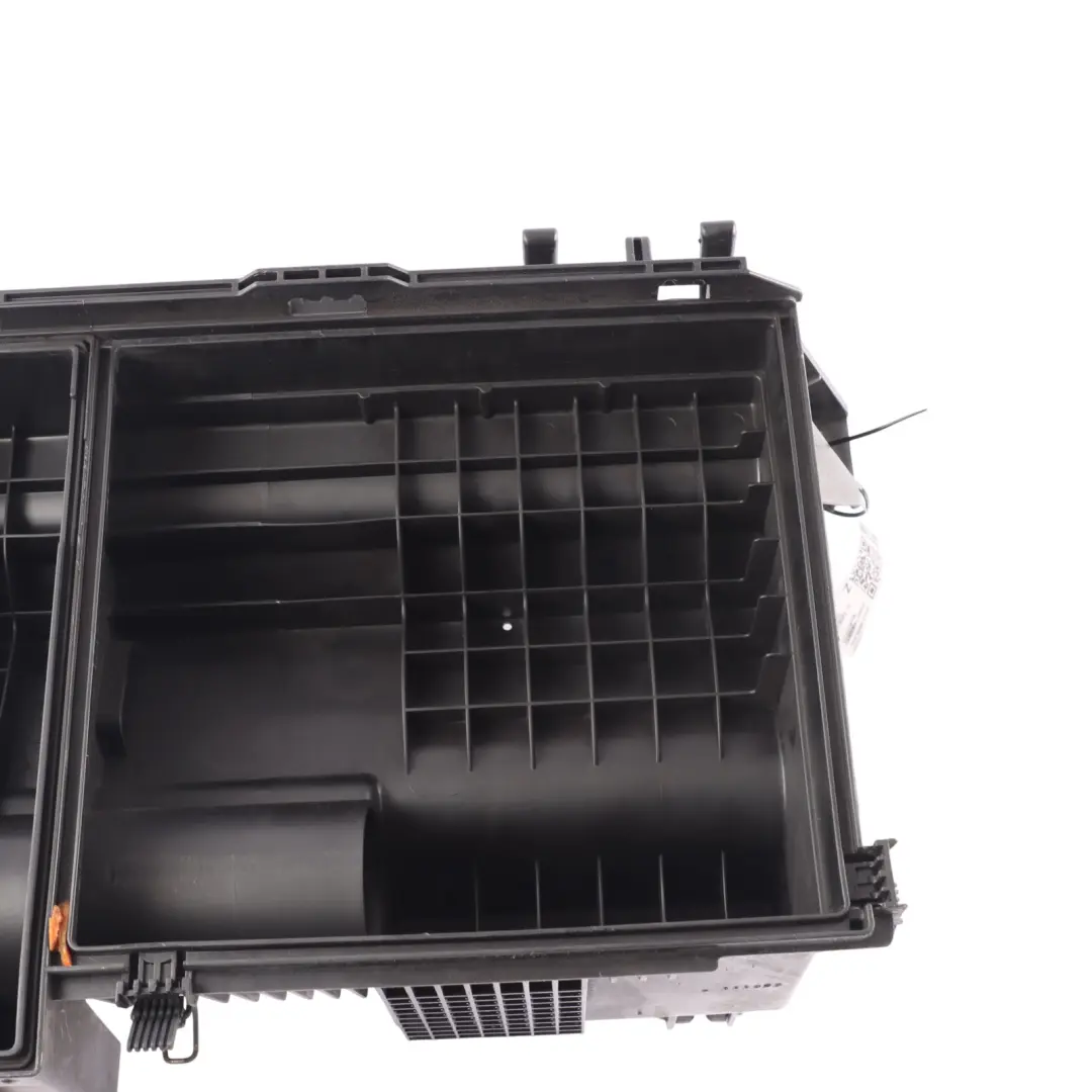 Filter Housing Box Cover Trim 2.2 TDCI Diesel to Ford Transit Mk7 Air with Part number 6C11-9600-CG Ford Transit Mk7 Air Filter Housing Box Cover Trim 2.2 TDCI Diesel - SKU 6C11-9600-CG - Part number 6C11-9600-CG