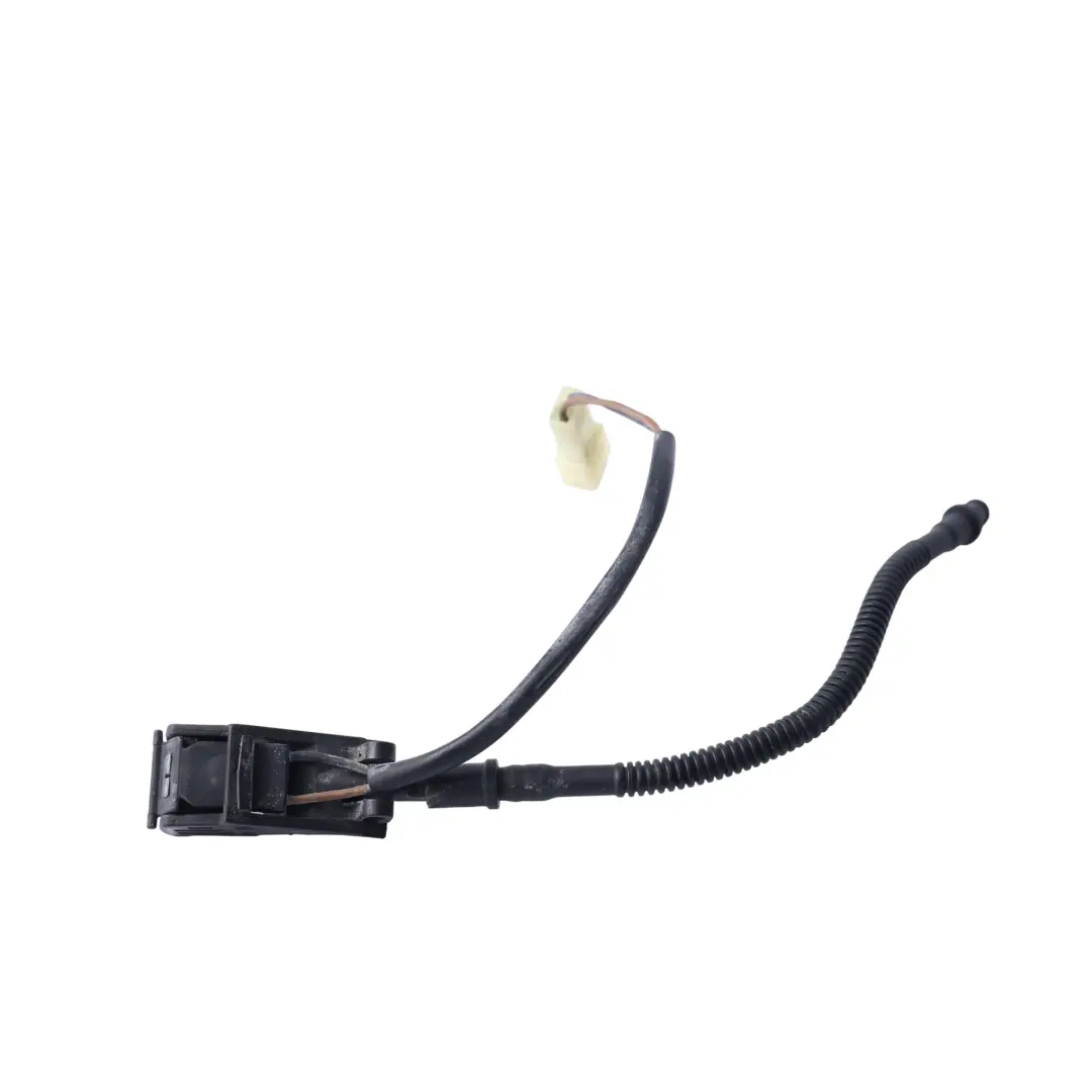 Front Windscreen Washer Jet Nozzle to Porsche Cayenne 9PA with Part number 6E0955986 Porsche Cayenne 9PA Front Windscreen Washer Jet Nozzle - SKU 6E0955986 - Part number 6E0955986