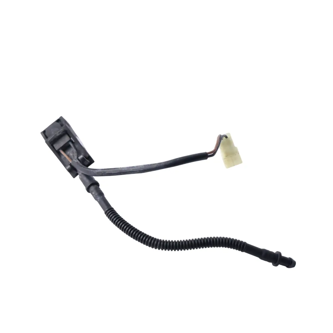 Front Scheiben Waschanlage Jet Düse für Porsche Cayenne 9PA mit Teilenummer 6E0955986 Porsche Cayenne 9PA Front Scheiben Waschanlage Jet Düse - SKU 6E0955986 - Teilenummer 6E0955986