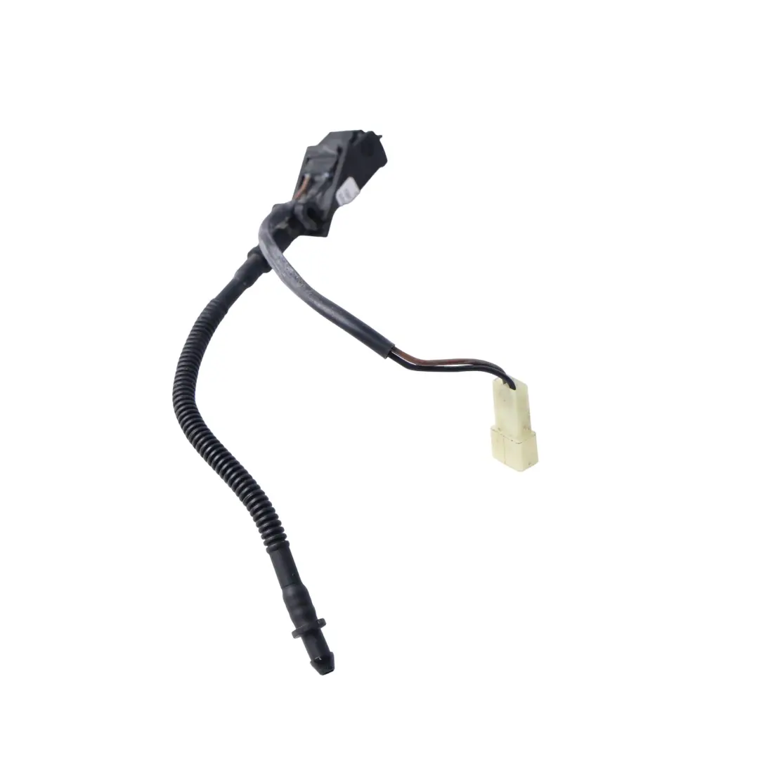 Front Scheiben Waschanlage Jet Düse für Porsche Cayenne 9PA mit Teilenummer 6E0955986 Porsche Cayenne 9PA Front Scheiben Waschanlage Jet Düse - SKU 6E0955986 - Teilenummer 6E0955986