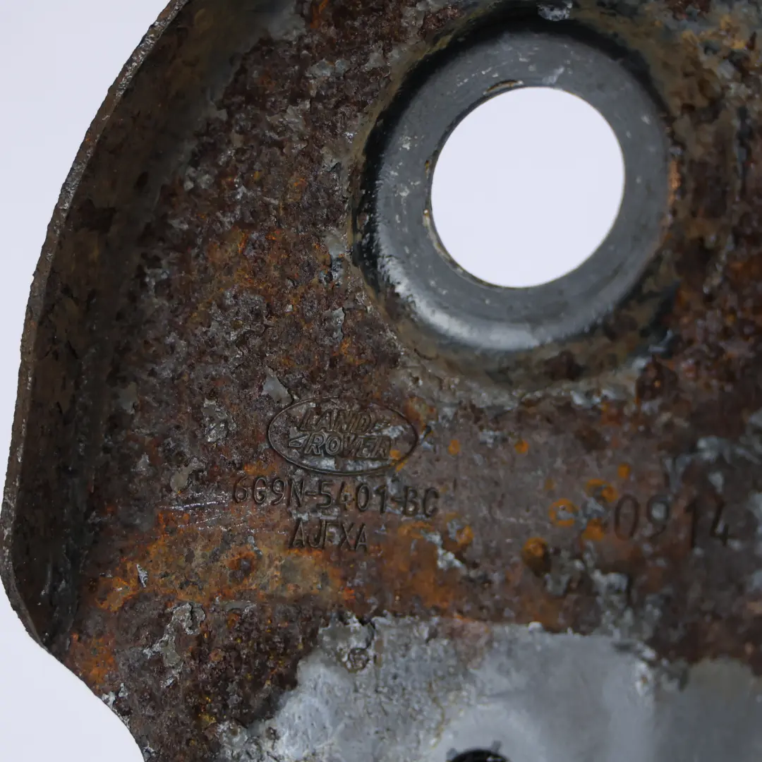 Uchwyt Wspornik Poprzeczki Lewy do Land Rover Freelander 2 L359 o numerze 6G9N-5401-BC Land Rover Freelander 2 L359 Uchwyt Wspornik Poprzeczki Lewy - SKU 6G9N-5401-BC - Numer Części 6G9N-5401-BC