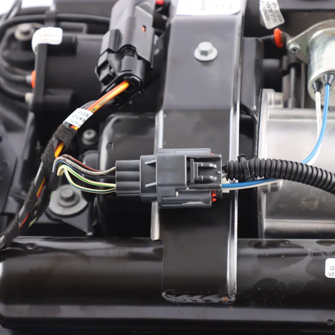 Suspension Compressor Pump Unit to Land Range Rover L322 Air with Part number 6H42-3B484-HE Land Range Rover L322 Air Suspension Compressor Pump Unit - SKU 6H42-3B484-HE - Part number 6H42-3B484-HE