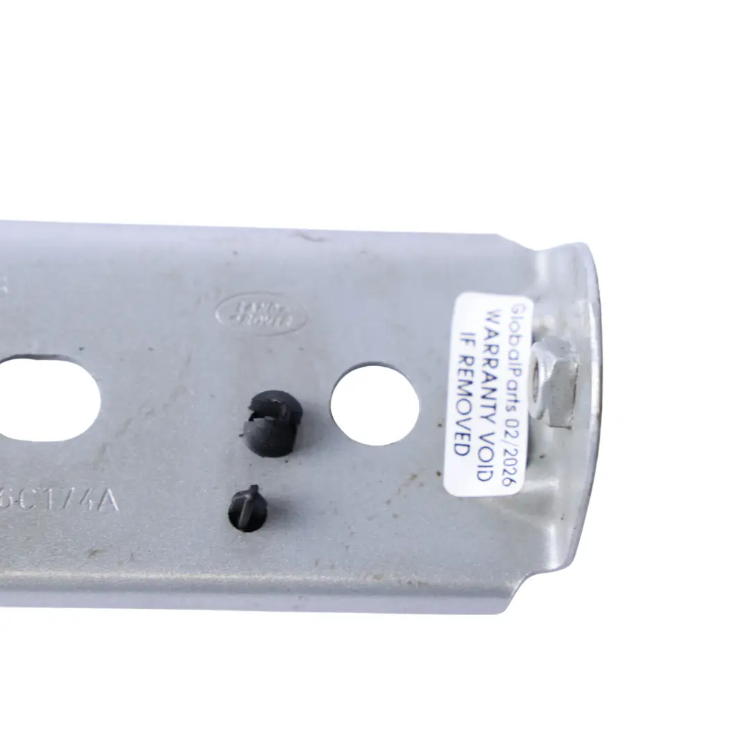 Staffa Montaggio Anteriore Porta Parafango Indus Silver - 863 per Land Rover L359 con numero di parte 6H52-16C174-A Land Rover L359 Staffa Montaggio Anteriore Porta Parafango Indus Silver - 863 - SKU 6H52-16C174-A-INS - Numero di parte 6H52-16C174-A