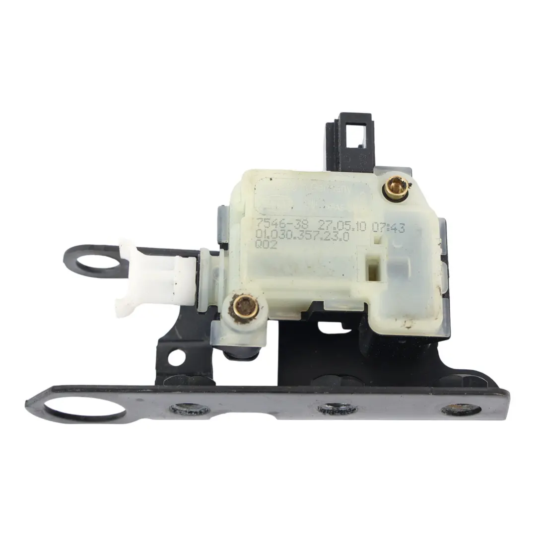 Actionneur Verrouillage Hayon Inférieur Gauche pour Range Rover L322 à propos du numéro de pièce 7016049 Range Rover L322 Actionneur Verrouillage Hayon Inférieur Gauche - SKU 7016049 - Numéro de pièce 7016049