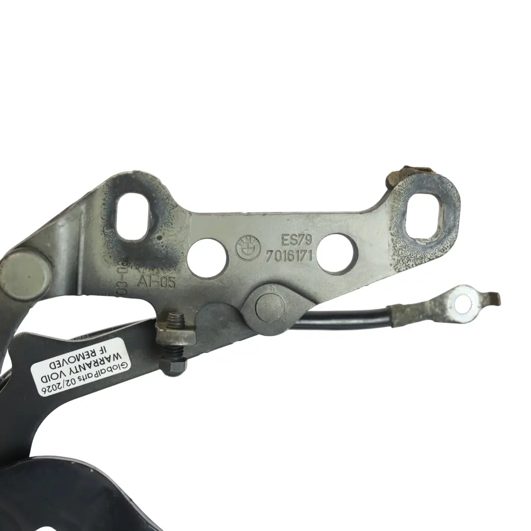 Charnière Capot Gauche Couleur Toledoblau 482 Métallisé pour BMW Z4 E85 E85 à propos du numéro de pièce 7016171 BMW Z4 E85 E85 Charnière Capot Gauche Couleur Toledoblau 482 Métallisé - SKU 7016171-TDB - Numéro de pièce 7016171