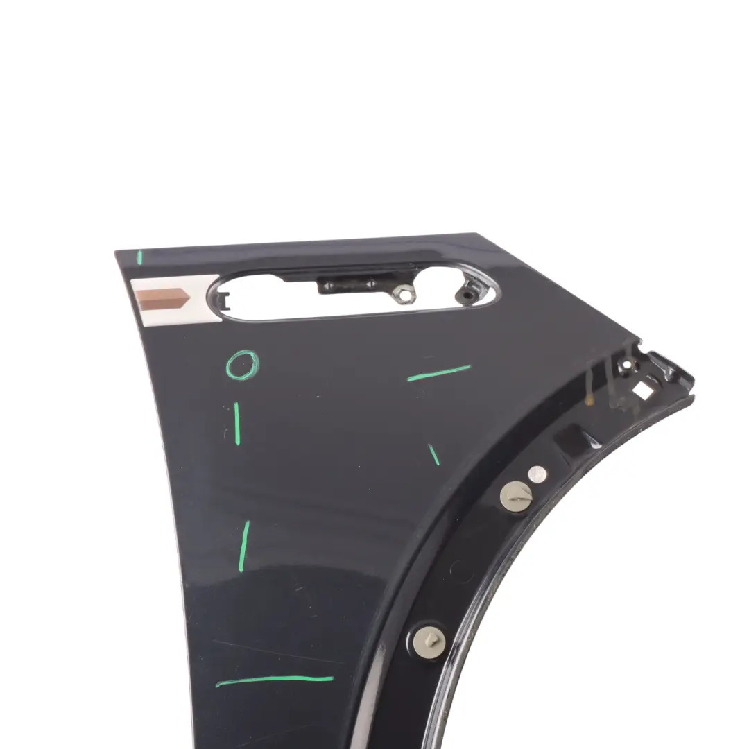 Panel Lateral Delantero Derecho Astro Black Metallic - A25 para Mini R50 R52 con número de pieza 7037438 Mini R50 R52 Panel Lateral Delantero Derecho Astro Black Metallic - A25 - SKU 7037438-ASB1 - Número de pieza 7037438