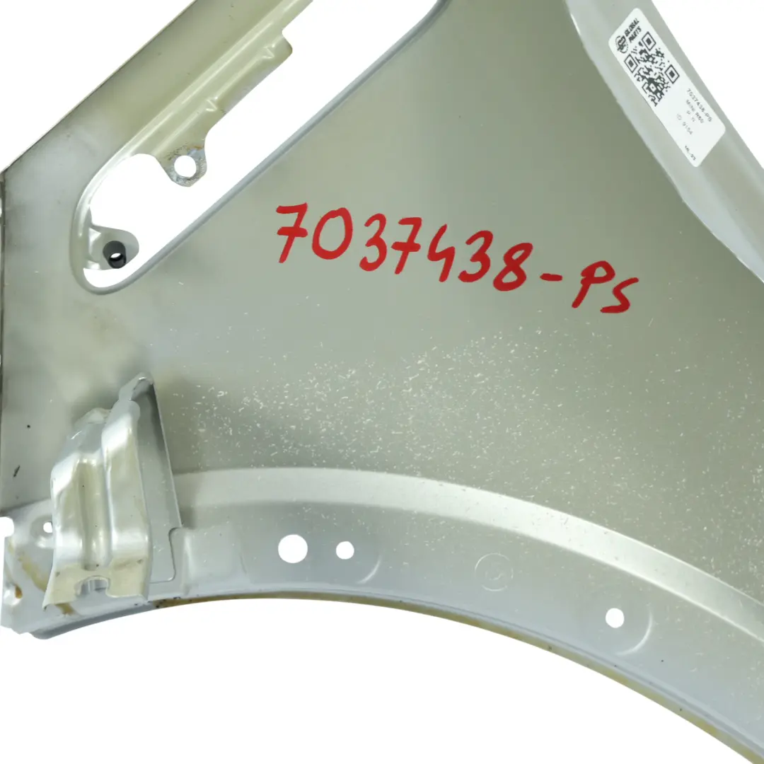 Pannello Laterale Anteriore Destro Parafango Pure Silver - 900 per Mini R50 R52 R53 con numero di parte 7037438 Mini R50 R52 R53 Pannello Laterale Anteriore Destro Parafango Pure Silver - 900 - SKU 7037438-PS - Numero di parte 7037438
