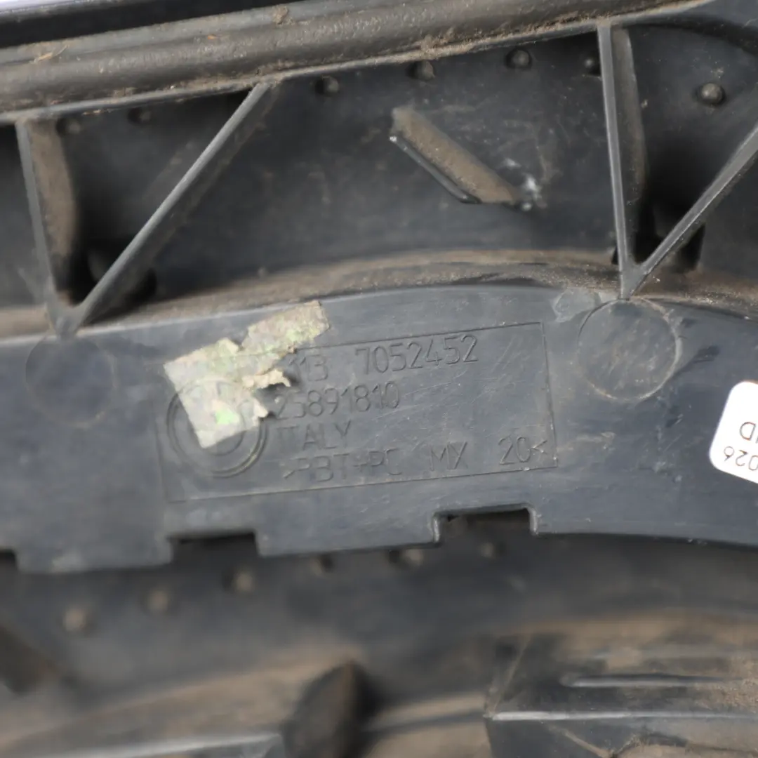 Boot Trunk Lid Tailgate Finisher Cover 0303042 Black Sapphire - 475 to BMW X3 E83 with Part number 7052452 BMW X3 E83 Boot Trunk Lid Tailgate Finisher Cover 0303042 Black Sapphire - 475 - SKU 7052452-BS - Part number 7052452