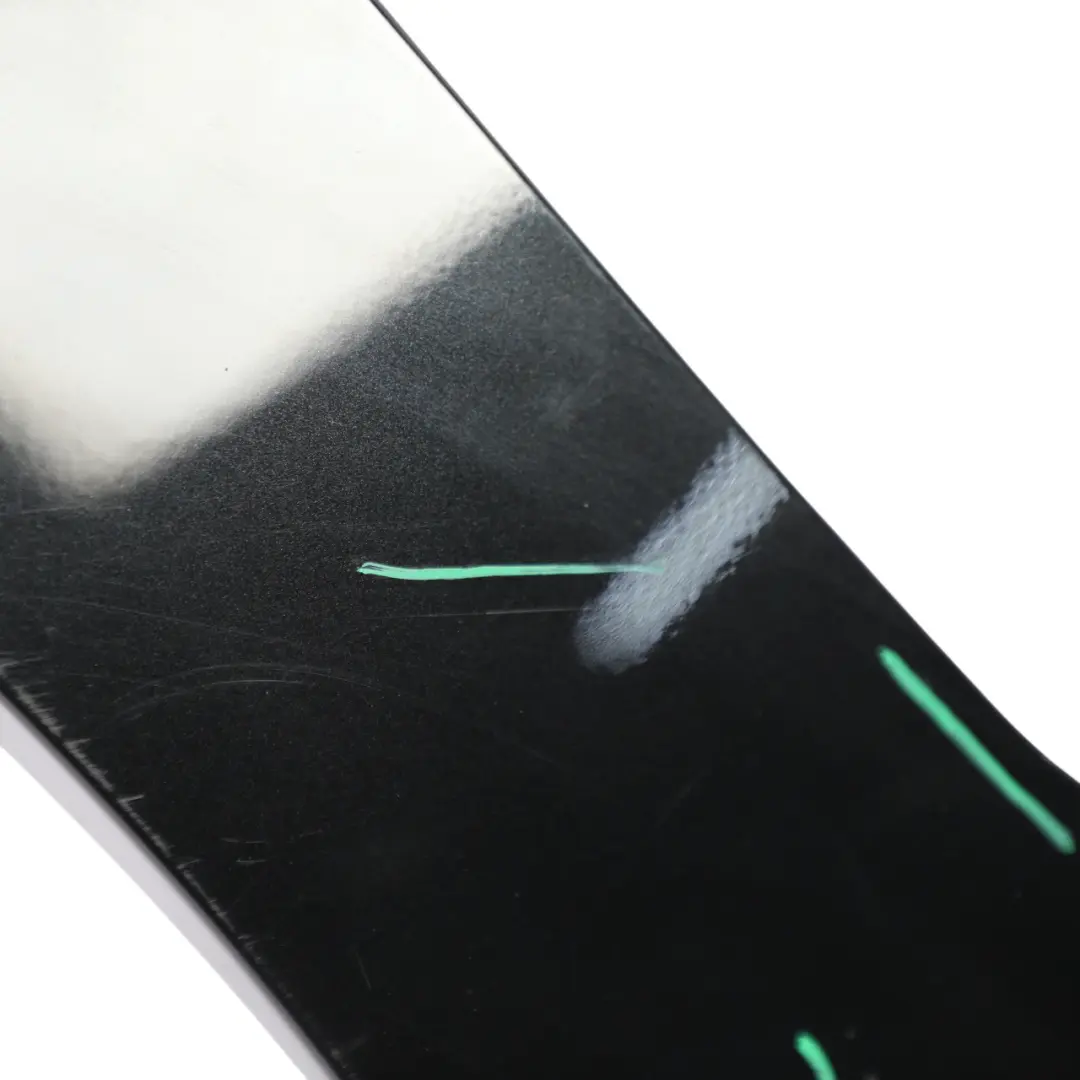 Boot Trunk Lid Tailgate Finisher Cover 0303042 Black Sapphire - 475 to BMW X3 E83 with Part number 7052452 BMW X3 E83 Boot Trunk Lid Tailgate Finisher Cover 0303042 Black Sapphire - 475 - SKU 7052452-BS - Part number 7052452