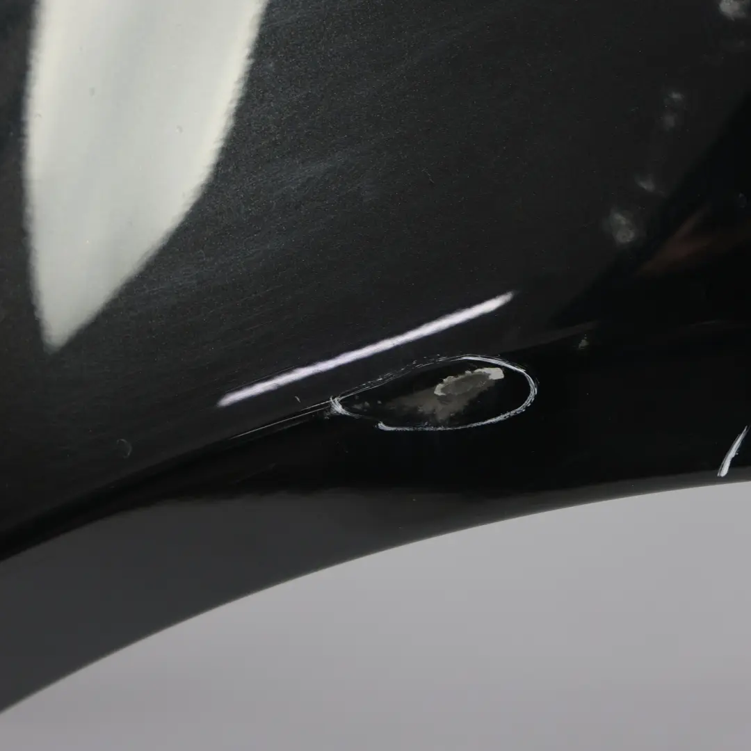 Pannello laterale parafango anteriore sinistro Black Sapphire - 475 per BMW E90 E91 con numero di parte 7135679 BMW E90 E91 Pannello laterale parafango anteriore sinistro Black Sapphire - 475 - SKU 7135679-BS1 - Numero di parte 7135679