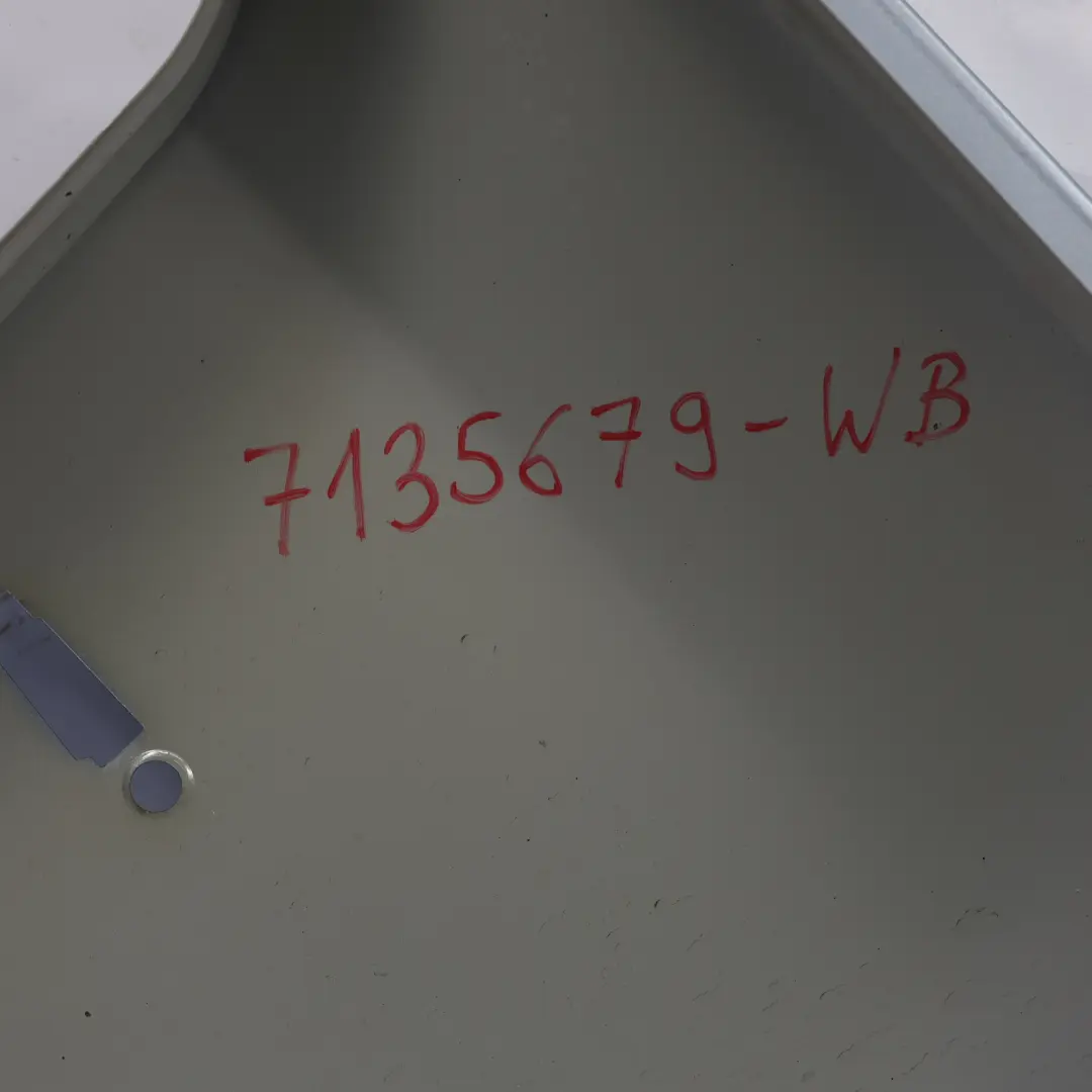 Błotnik Lewy Przód Bluewater Niebieski Metalik - 896 do BMW E90 E91 o numerze 7135679 BMW E90 E91 Błotnik Lewy Przód Bluewater Niebieski Metalik - 896 - SKU 7135679-WB - Numer Części 7135679