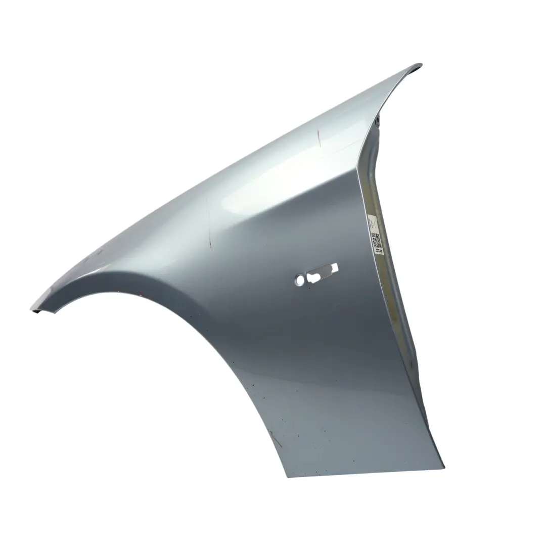 Panel Lateral Guardabarros Aleta Delantera Izquierda Bluewater - 896 para BMW E90 E91 con número de pieza 7135679 BMW E90 E91 Panel Lateral Guardabarros Aleta Delantera Izquierda Bluewater - 896 - SKU 7135679-WB - Número de pieza 7135679