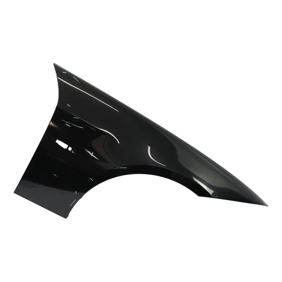 Aile Latérale Avant Droite Black Sapphire Metallic - 475 pour BMW E90 E91 à propos du numéro de pièce 7135680 BMW E90 E91 Aile Latérale Avant Droite Black Sapphire Metallic - 475 - SKU 7135680-BS1 - Numéro de pièce 7135680