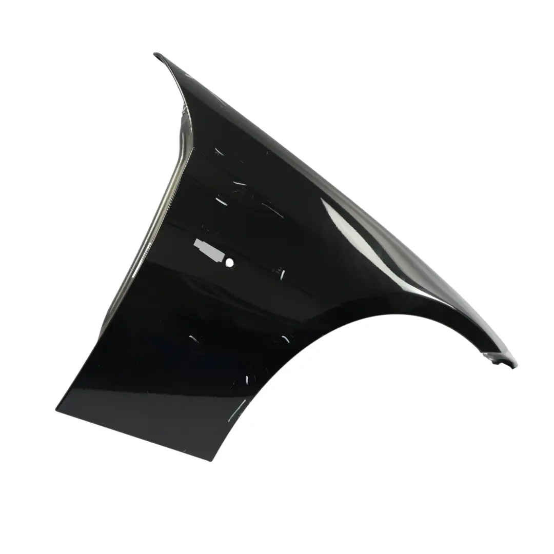 Aile Latérale Avant Droite Black Sapphire Metallic - 475 pour BMW E90 E91 à propos du numéro de pièce 7135680 BMW E90 E91 Aile Latérale Avant Droite Black Sapphire Metallic - 475 - SKU 7135680-BS1 - Numéro de pièce 7135680