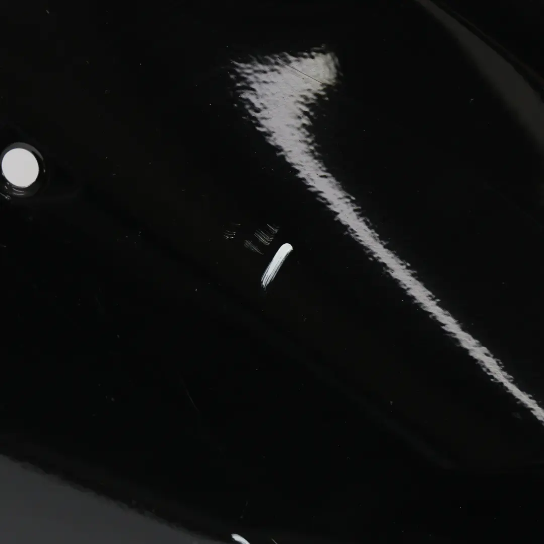 Guardabarros lateral derecho delantero Black Sapphire - 475 para BMW E90 E91 con número de pieza 7135680 BMW E90 E91 Guardabarros lateral derecho delantero Black Sapphire - 475 - SKU 7135680-BS1 - Número de pieza 7135680