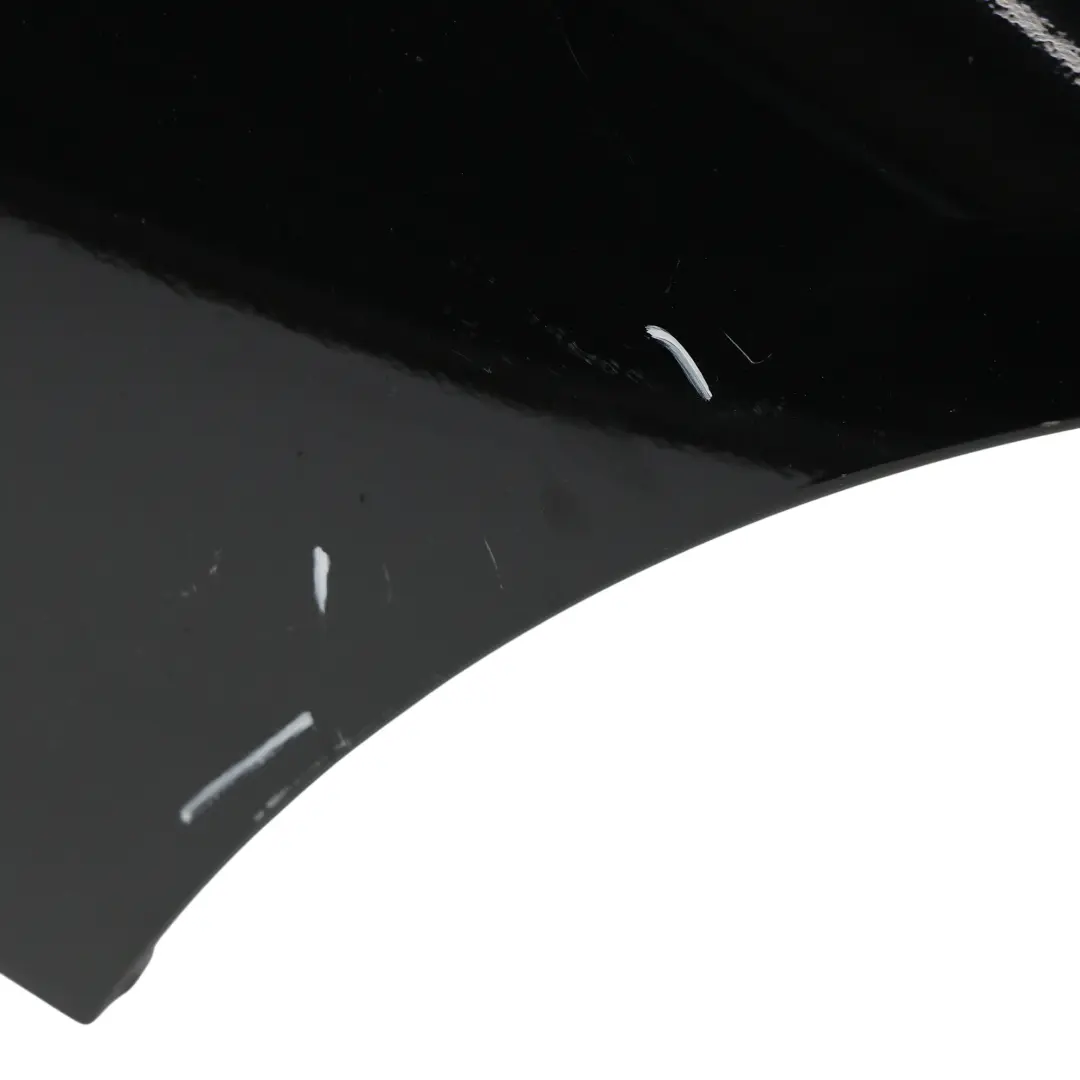 Aile Latérale Avant Droite Black Sapphire Metallic - 475 pour BMW E90 E91 à propos du numéro de pièce 7135680 BMW E90 E91 Aile Latérale Avant Droite Black Sapphire Metallic - 475 - SKU 7135680-BS1 - Numéro de pièce 7135680