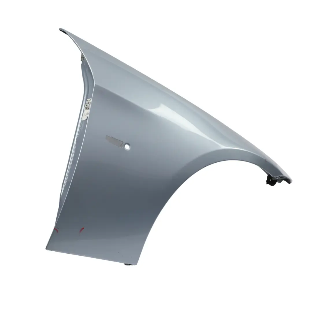 Pannello Laterale Parafango Anteriore Destro Bluewater Metallic 896 per BMW E90 E91 con numero di parte 7135680 BMW E90 E91 Pannello Laterale Parafango Anteriore Destro Bluewater Metallic 896 - SKU 7135680-WB - Numero di parte 7135680