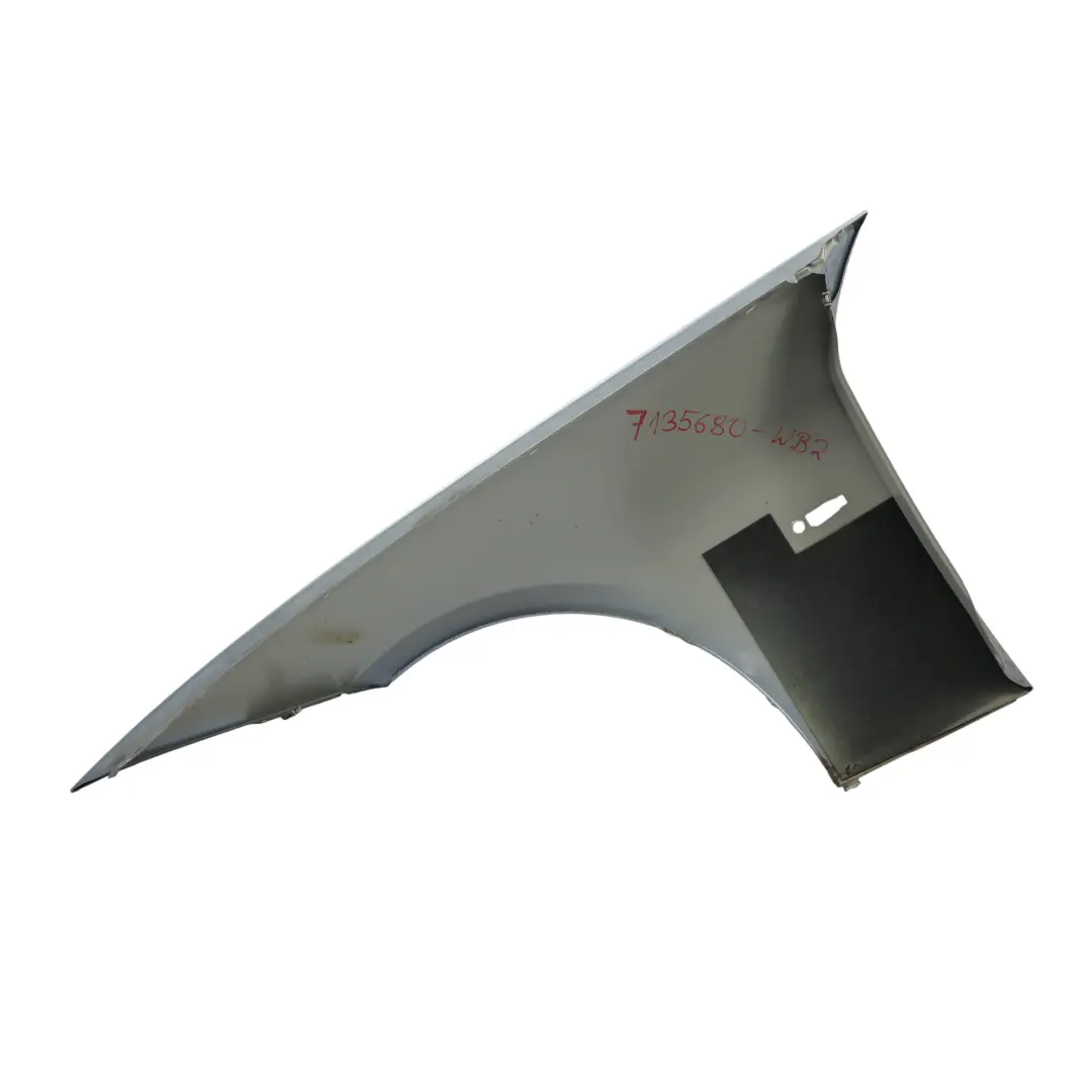 Panel Lateral Guardabarros Ala Delantera Derecha Bluewater Azul 896 para BMW E90 E91 con número de pieza 7135680 BMW E90 E91 Panel Lateral Guardabarros Ala Delantera Derecha Bluewater Azul 896 - SKU 7135680-WB2 - Número de pieza 7135680