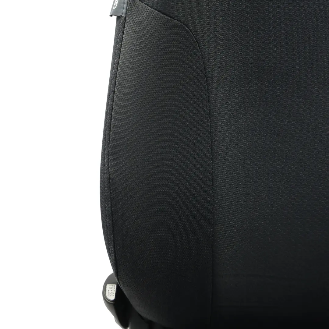 Siège Avant Droit Tissu Molette Panther Black pour Mini R50 Cooper One à propos du numéro de pièce 7136294 Mini R50 Cooper One Siège Avant Droit Tissu Molette Panther Black - SKU 7136294-1 - Numéro de pièce 7136294