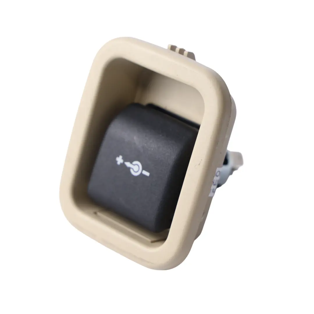 BMW E60 E81 E87 E90 E91 F10 F20 F30 Supporto Presa Di Ricarica LCI Beige 7143111 - SKU 6843098-2 - Numero di parte 6843098