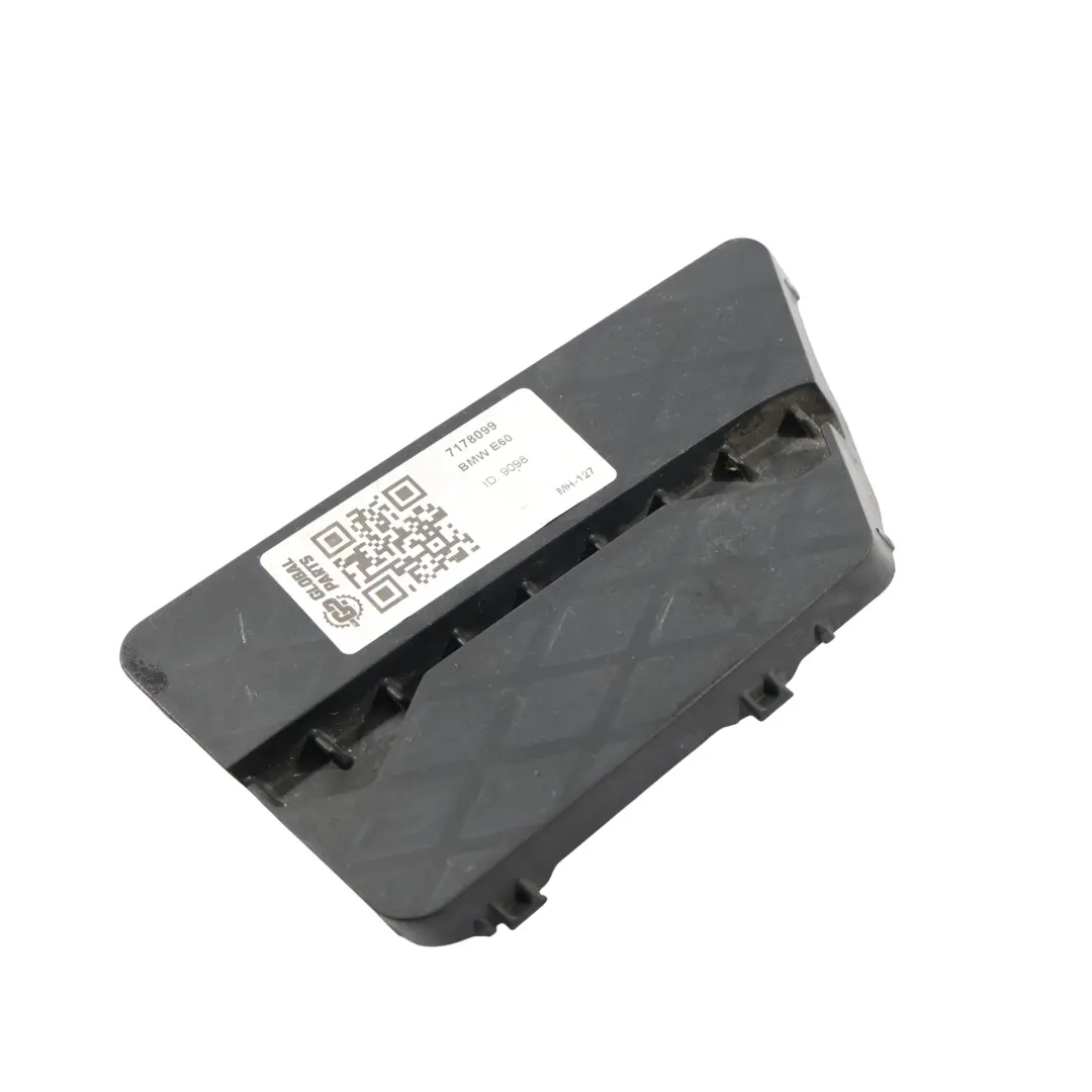 Parachoques Delantero Parrilla Rejila Cubierta Izquierda para BMW E60 E61 LCI con número de pieza 7178099 BMW E60 E61 LCI Parachoques Delantero Parrilla Rejila Cubierta Izquierda - SKU 7178099 - Número de pieza 7178099