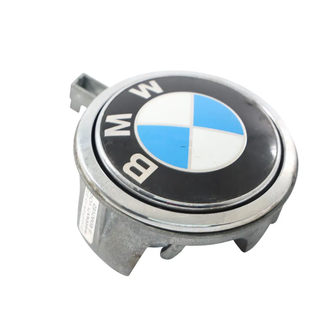 Botón Emblema Maletero Insignia Apertura para BMW E81 E87 LCI con número de pieza 7207933 BMW E81 E87 LCI Botón Emblema Maletero Insignia Apertura - SKU 7207933-10 - Número de pieza 7207933