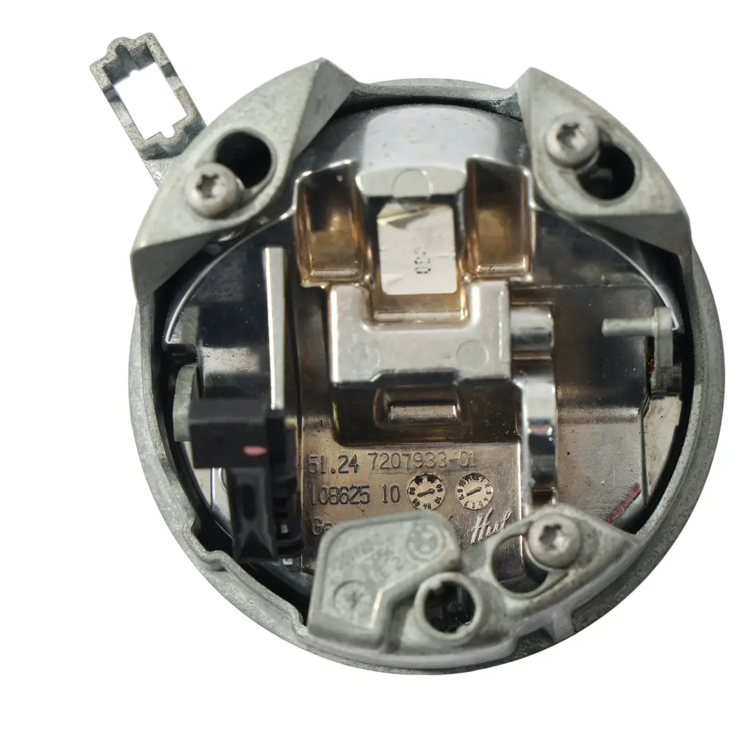 BMW E81 E87 LCI Emblemat Przycisk Klapy Bagażnika - SKU 7207933-10 - Numer Części 7207933