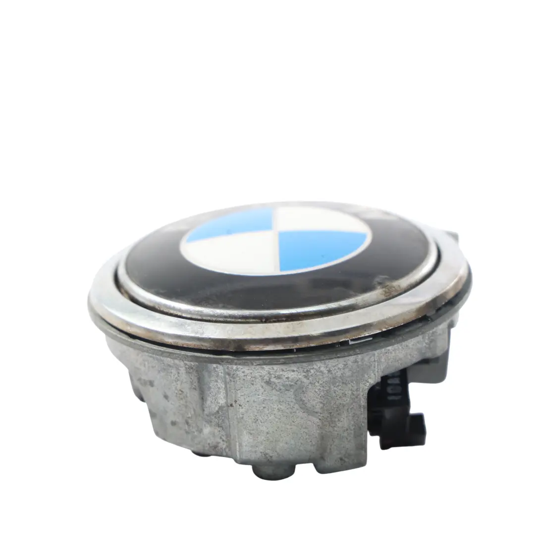 Bouton Emblème Coffre Badge Hayon Ouverture pour BMW E81 E87 LCI à propos du numéro de pièce 7207933 BMW E81 E87 LCI Bouton Emblème Coffre Badge Hayon Ouverture - SKU 7207933-10 - Numéro de pièce 7207933