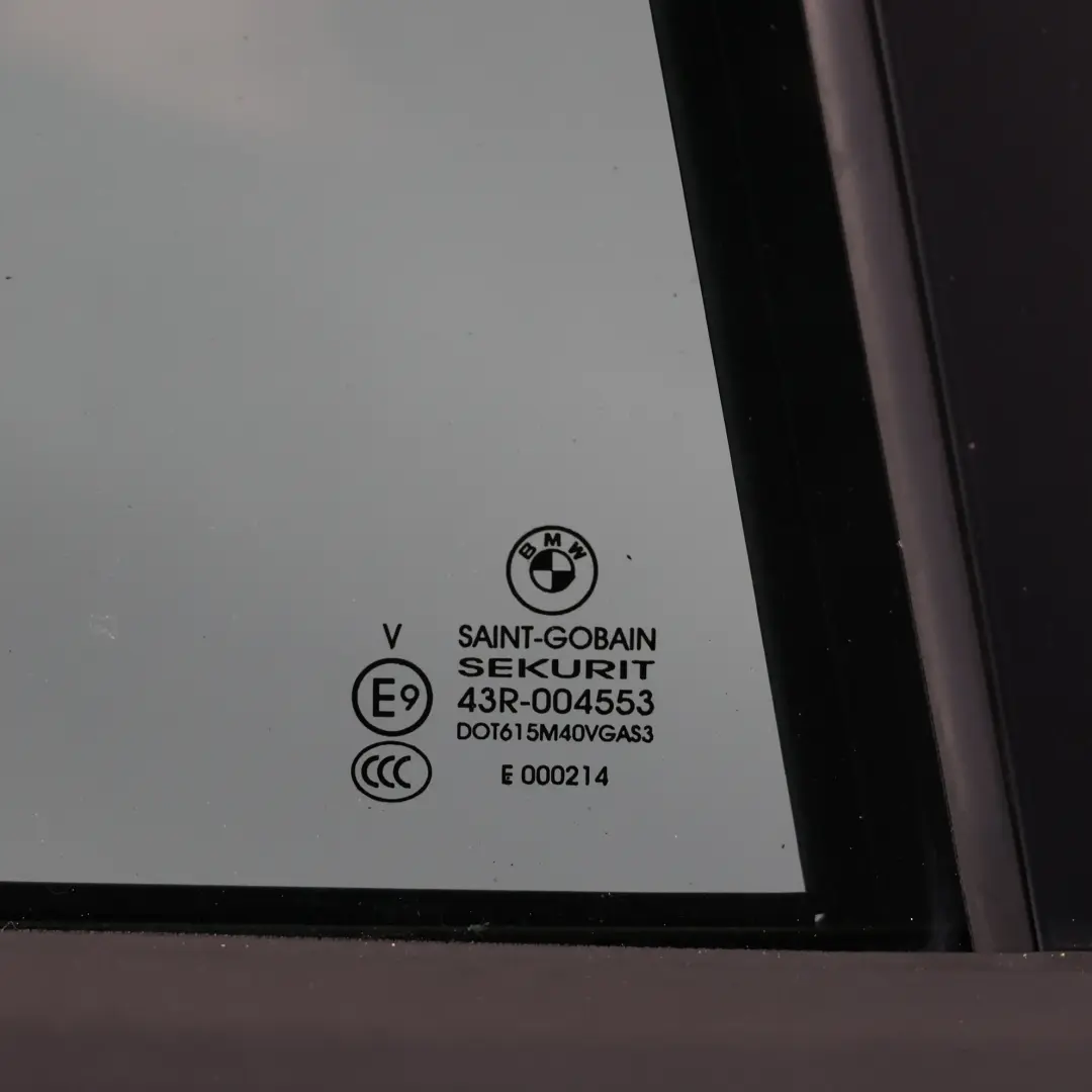 Porta Posteriore Destra Nero 2 - 668 per BMW X3 F25 con numero di parte 7238696 BMW X3 F25 Porta Posteriore Destra Nero 2 - 668 - SKU 7238696-SCH1 - Numero di parte 7238696