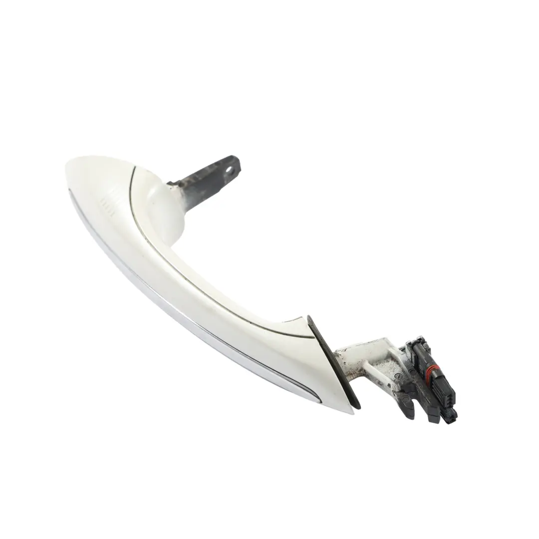Maniglia Porta Posteriore Destra Bianco Minerale - A96 per BMW F01 F02 F07 F10 F11 con numero di parte 7249980 BMW F01 F02 F07 F10 F11 Maniglia Porta Posteriore Destra Bianco Minerale - A96 - SKU 7249980-MW - Numero di parte 7249980