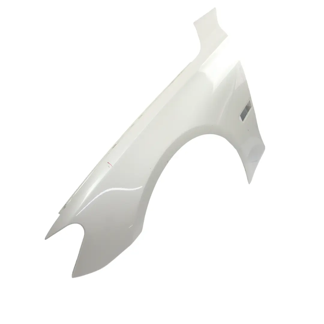 Guardabarros Delantero Izquierdo Mineral White Blanco Metalizado - A96 para BMW F01 con número de pieza 7261461 BMW F01 Guardabarros Delantero Izquierdo Mineral White Blanco Metalizado - A96 - SKU 7261461-MW - Número de pieza 7261461