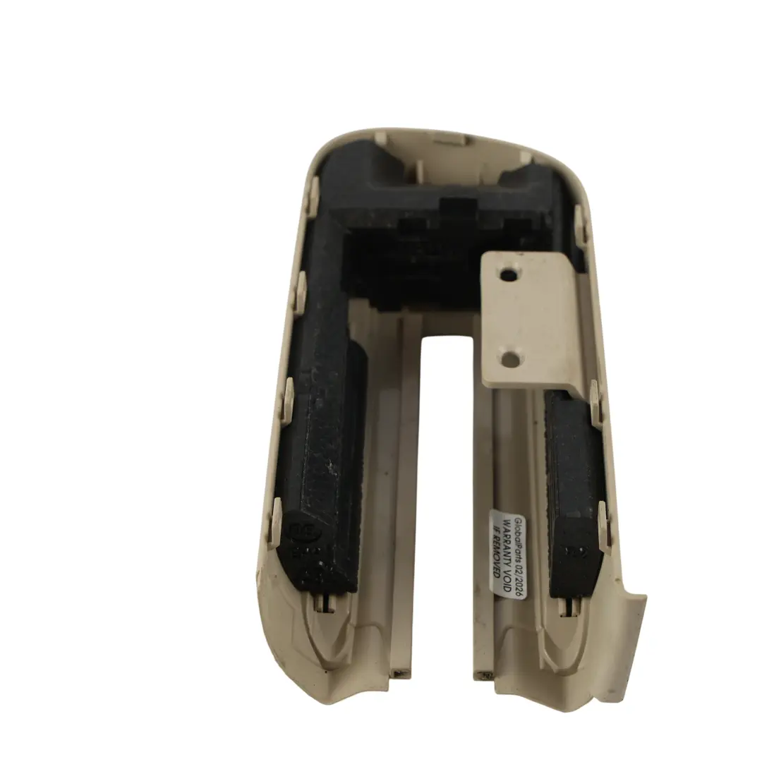 Osłona Zagłówka Fotela Przód Prawy Oyster do BMW E93 LCI o numerze 7262804 BMW E93 LCI Osłona Zagłówka Fotela Przód Prawy Oyster - SKU 7262804 - Numer Części 7262804